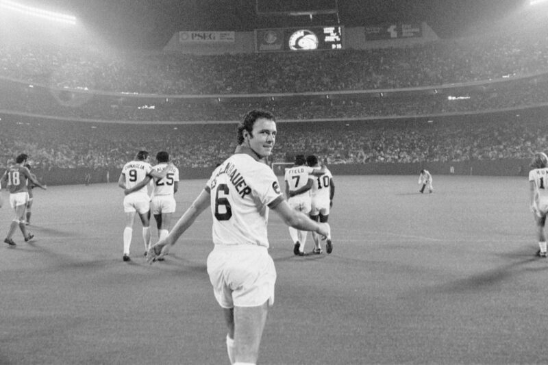 .  Beckenbauer, el Káiser del fútbol legal   Líder en el campo: Franz Beckenbauer, El Káiser